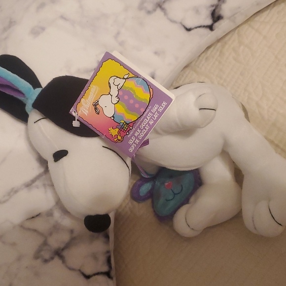 🐶 Peanuts Snoopy Dog  Easter Bunny Ears Plush - Picture 3 of 5